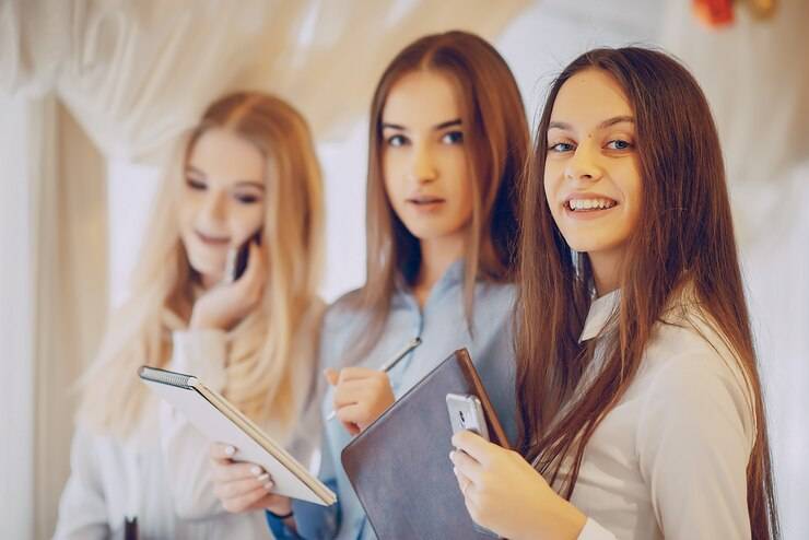 Обзор востребованных профессий для девушек